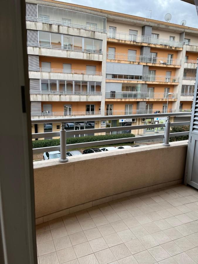 Lovely Apartment With The Parking Place Podgorica Ngoại thất bức ảnh